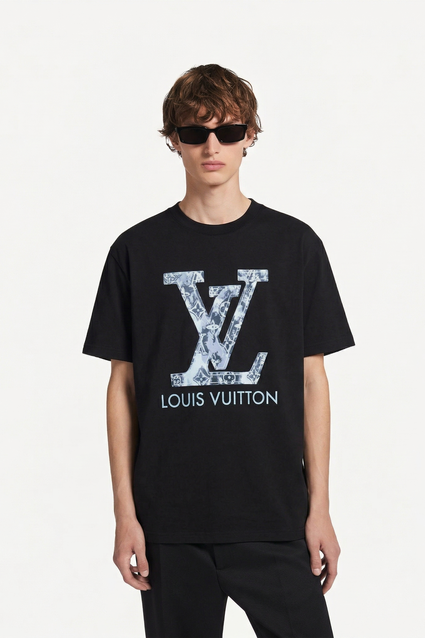 Louis Vuitton Global Logo Black T-SHIRT