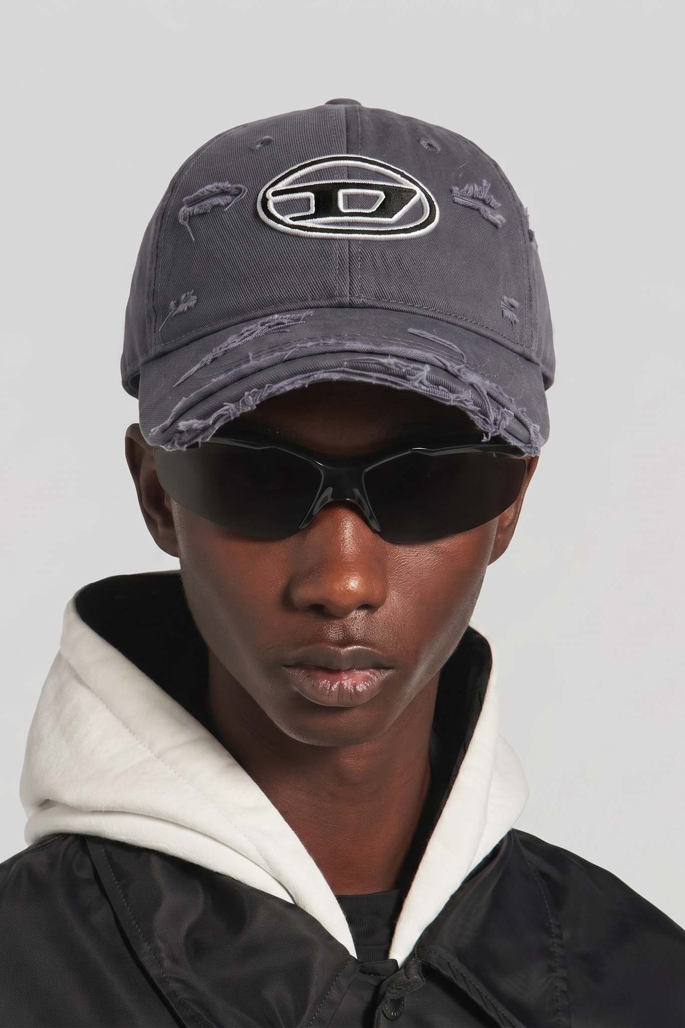 Diesel Oval D Distressed Gray CAP