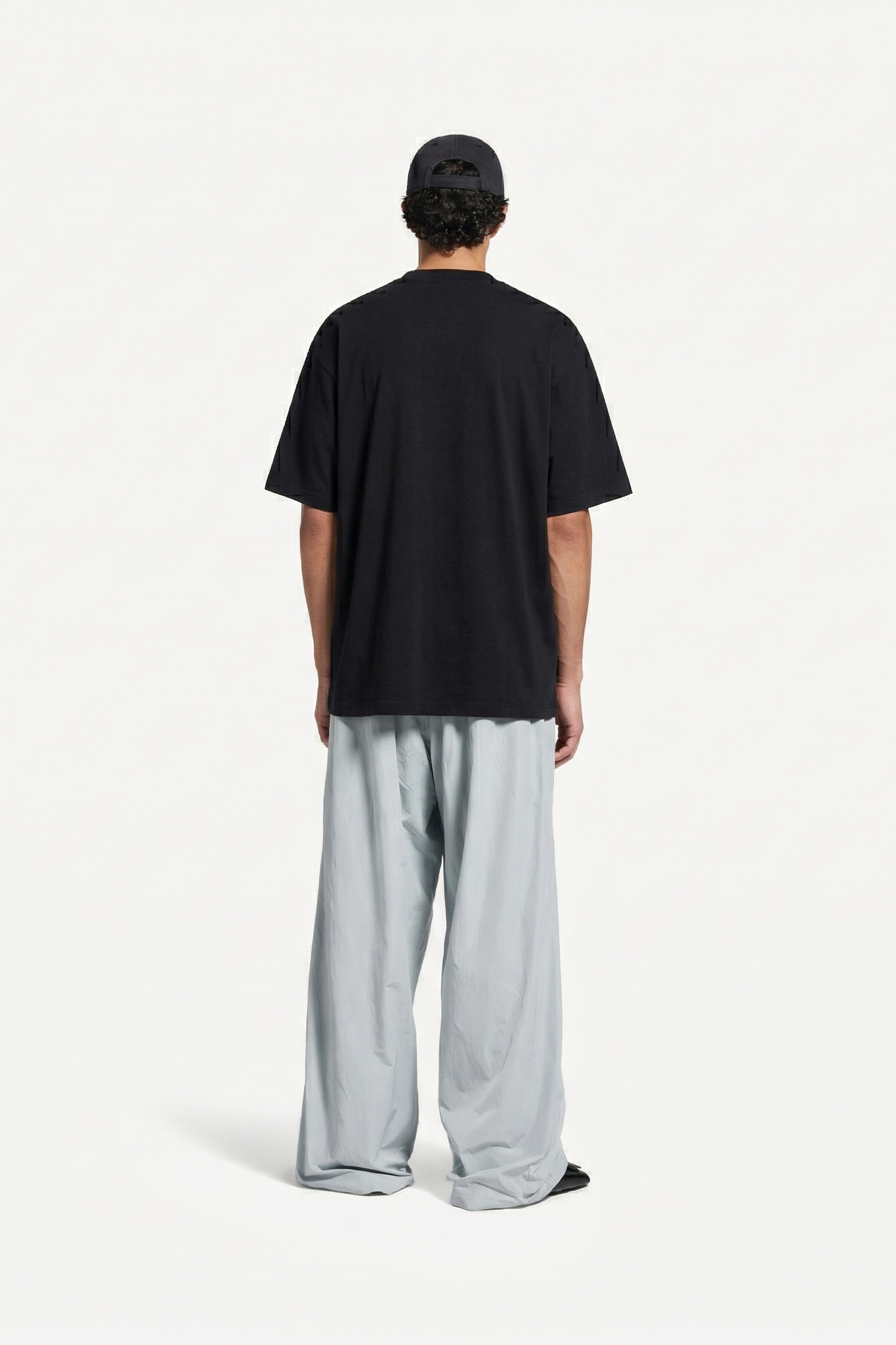 Fendi Global Logo Black T-SHIRT